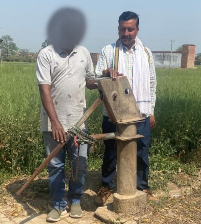 De handpomp werd vastgezet, waardoor de families opnieuw geen water meer hadden.